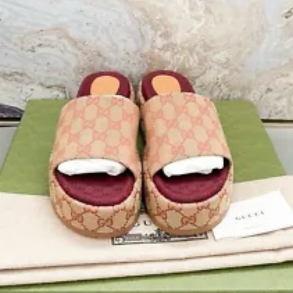 Gucci Canvas GG Monogram Angelina Platform Slide Sandals - Picture 3 of 9